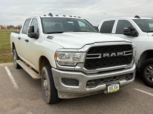 2024 RAM 2500 Tradesman Crew Cab 4x4 6'4' Box