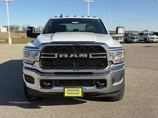 2024 RAM 2500 Tradesman Crew Cab 4x4 6'4' Box