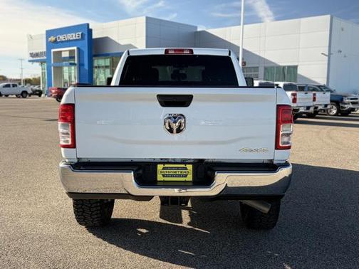 2024 RAM 2500 Tradesman Crew Cab 4x4 6'4' Box