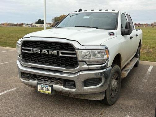 2024 RAM 2500 Tradesman Crew Cab 4x4 6'4' Box