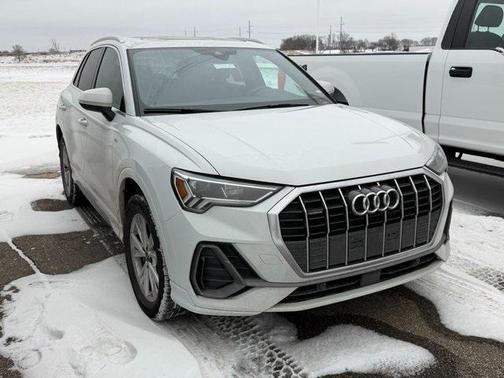 2025 Audi Q3 Premium 45 TFSI S line quattro Tiptronic