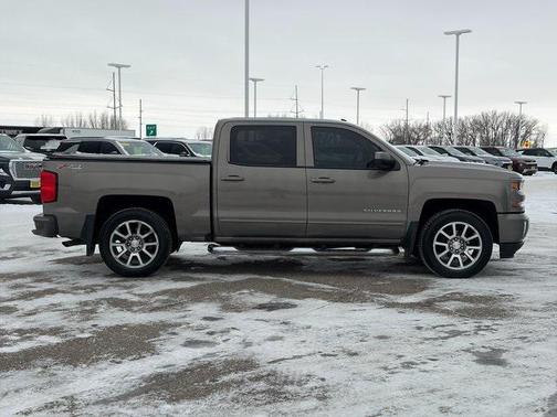 2017 Chevrolet Silverado 1500 2LT