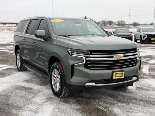 2023 Chevrolet Suburban LT
