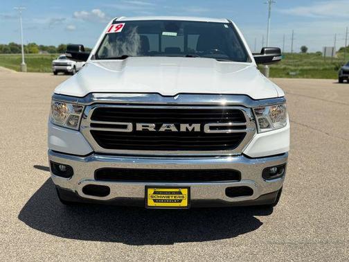 Bright White Clearcoat 2019 RAM 1500 Big Horn