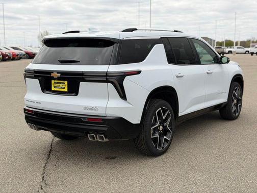 Polar White Tricoat 2026 Chevrolet Traverse High Country