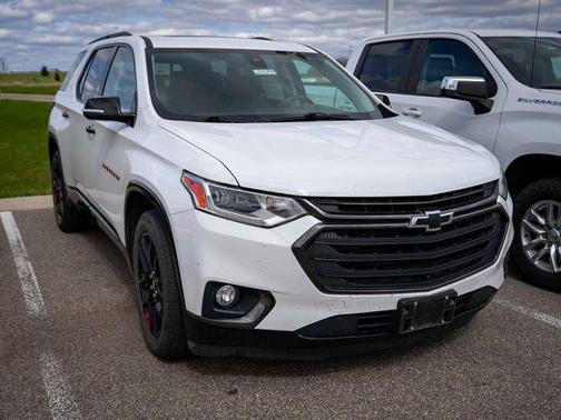 Summit White 2019 Chevrolet Traverse Premier