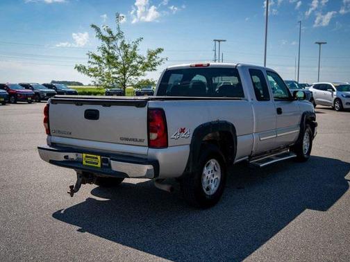 2004 Chevrolet Silverado 1500 LS Extended Cab