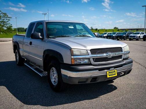 2004 Chevrolet Silverado 1500 LS Extended Cab