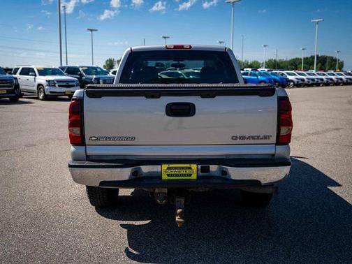 2004 Chevrolet Silverado 1500 LS Extended Cab