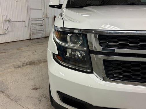 Summit White 2020 Chevrolet Suburban LS