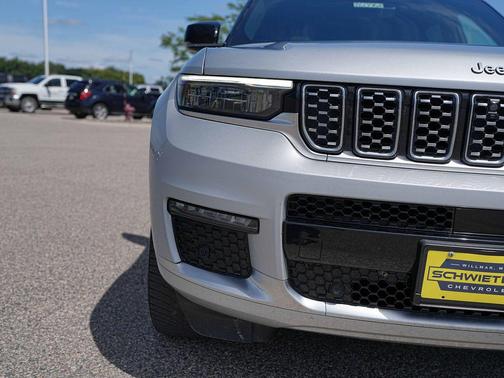 Diamond Black Crystal Pearlcoat 2023 Jeep Grand Cherokee L Summit Reserve