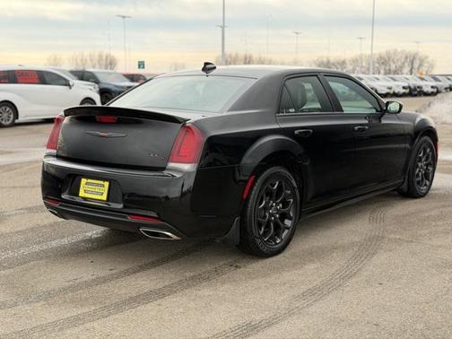2021 Chrysler 300 S