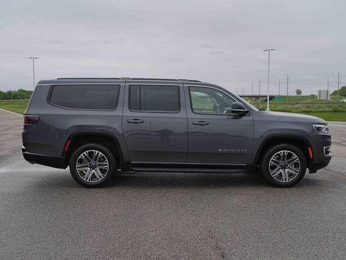 Baltic Gray Metallic Clearcoat 2024 Jeep Wagoneer L Series II 4x4