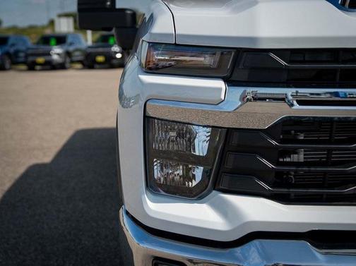 2025 Chevrolet Silverado 3500 LT