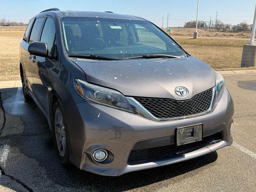 Predawn Gray Mica 2015 Toyota Sienna SE