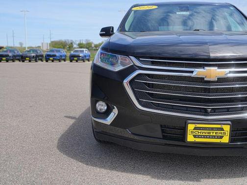 Mosaic Black Metallic 2020 Chevrolet Traverse Premier
