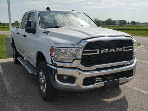 Bright White Clearcoat 2024 RAM 2500 Big Horn Crew Cab 4x4 6'4' Box