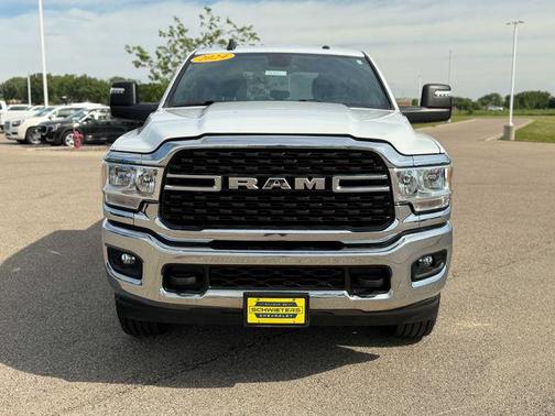 Bright White Clearcoat 2024 RAM 2500 Big Horn Crew Cab 4x4 6'4' Box