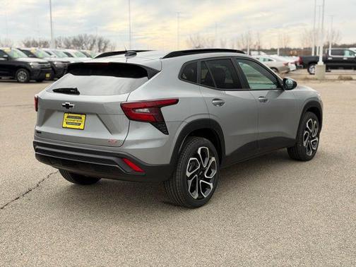 Sterling Gray Metallic 2026 Chevrolet Trax FWD 2RS