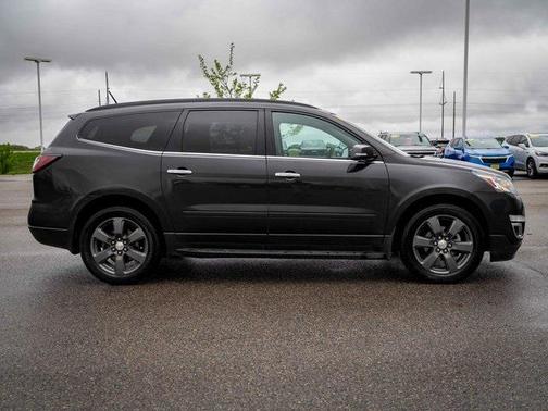 2017 Chevrolet Traverse 2LT