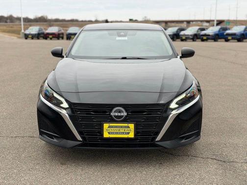 Super Black Clearcoat 2025 Nissan Altima 2.5 SV