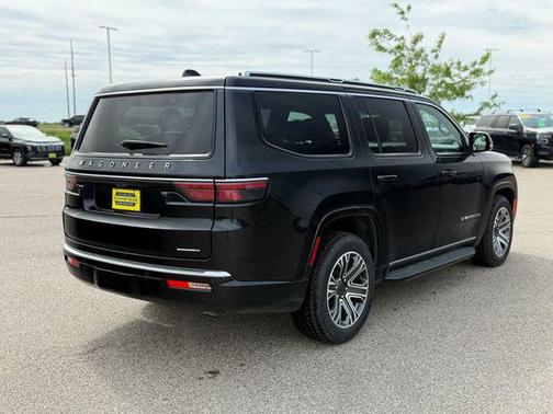 Diamond Black Crystal Pearlcoat 2024 Jeep Wagoneer Series II 4x4