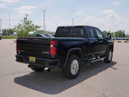 Black 2022 Chevrolet Silverado 2500 High Country