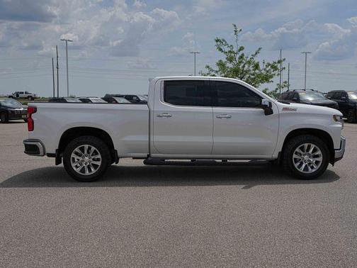 Iridescent Pearl Tricoat 2021 Chevrolet Silverado 1500 LTZ