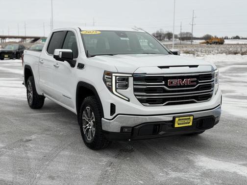 2025 GMC Sierra 1500 SLT
