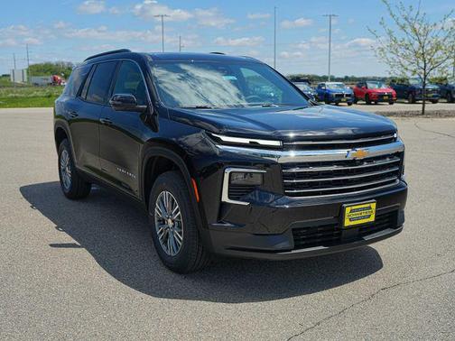 Mosaic Black Metallic 2026 Chevrolet Traverse LT