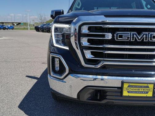 Onyx Black 2021 GMC Sierra 1500 SLT