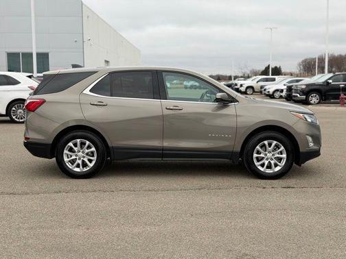 Pepperdust Metallic 2018 Chevrolet Equinox LT