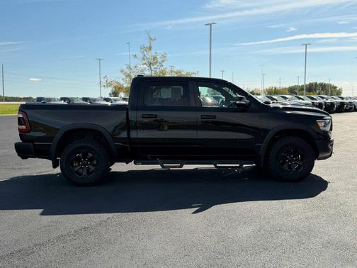 Diamond Black Crystal Pearlcoat 2020 RAM 1500 Rebel