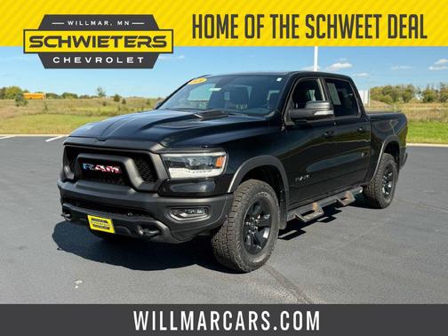 Diamond Black Crystal Pearlcoat 2020 RAM 1500 Rebel