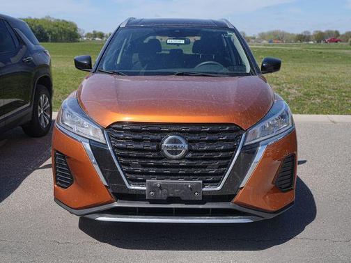 Monarch Orange/Super Black 2021 Nissan Kicks SV