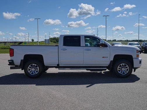 Summit White 2019 Chevrolet Silverado 3500 LT
