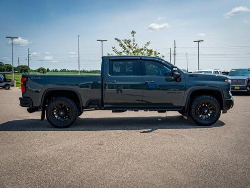 2025 Chevrolet Silverado 3500 LTZ