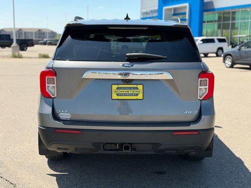Carbonized Gray Metallic 2021 Ford Explorer XLT