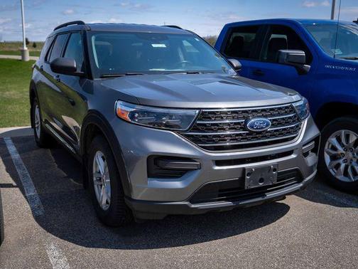 Carbonized Gray Metallic 2021 Ford Explorer XLT