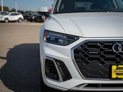 2024 Audi Q5 45 S line Premium
