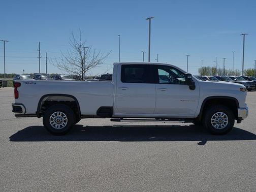 Summit White 2025 Chevrolet Silverado 2500 LT