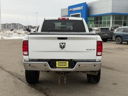 2017 RAM 2500 Tradesman Crew Cab 4x4 6'4' Box