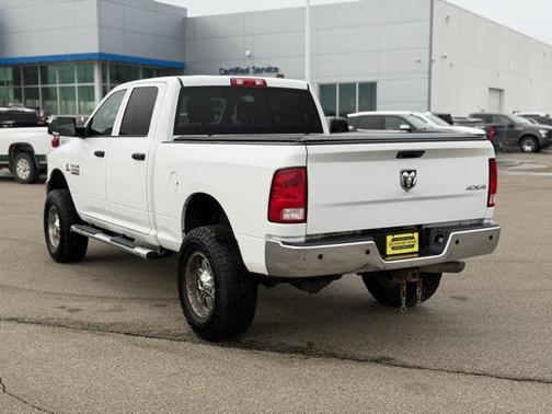 2017 RAM 2500 Tradesman Crew Cab 4x4 6'4' Box