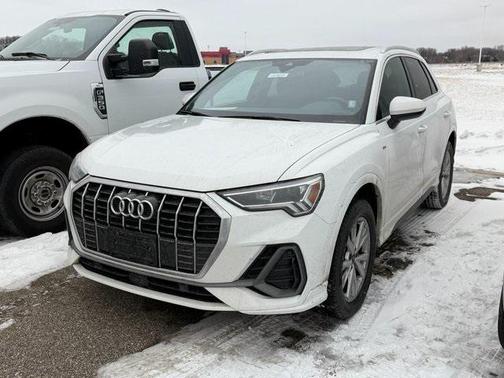 2025 Audi Q3 Premium 45 TFSI S line quattro Tiptronic