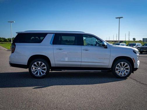 2025 Chevrolet Suburban Premier