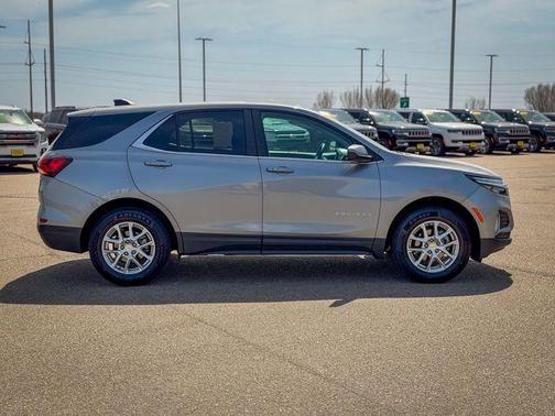 Sterling Gray Metallic 2024 Chevrolet Equinox 1LT