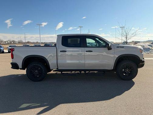 White Sands 2026 Chevrolet Silverado 1500 ZR2