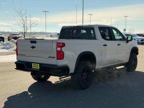 White Sands 2026 Chevrolet Silverado 1500 ZR2