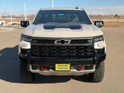 White Sands 2026 Chevrolet Silverado 1500 ZR2