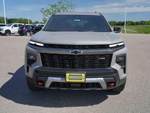Sandstone Gray 2026 Chevrolet Traverse AWD Z71